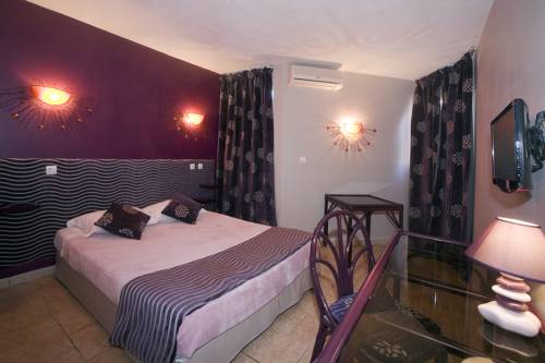 Imagen de la habitación del Hotel Tropic. Foto 9