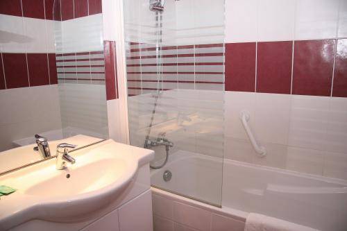 Imagen de la habitación del Hotel Tropic. Foto 11