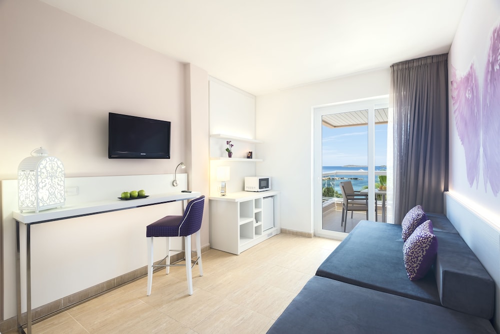 Imagen de la habitación del Hotel Tropic Garden Hotel Apartments. Foto 2