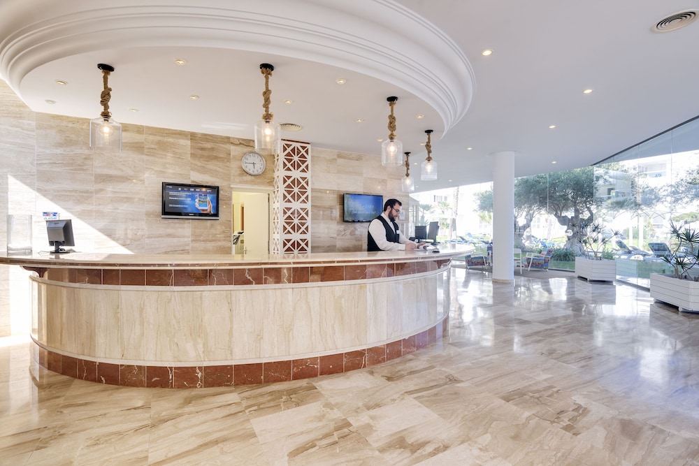 Imagen de los interiores del Hotel Tropic Garden Hotel Apartments. Foto 18
