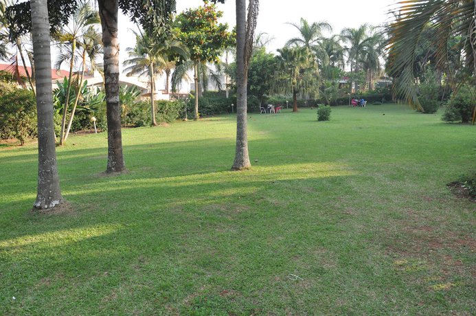 Imagen de los exteriores del Hotel Tropic Inn. Foto 13