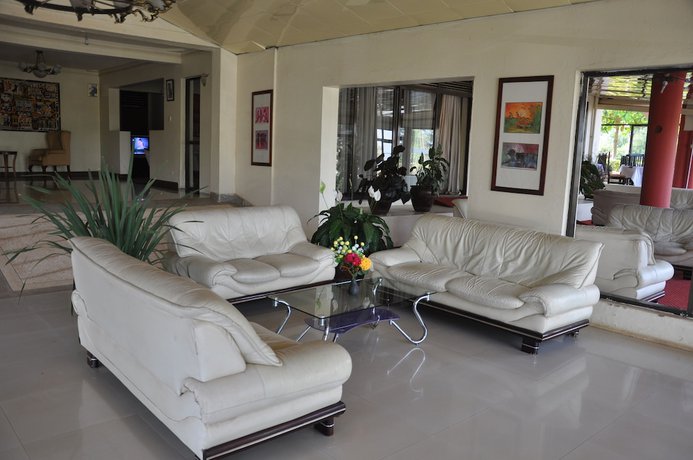 Imagen de los interiores del Hotel Tropic Inn. Foto 18