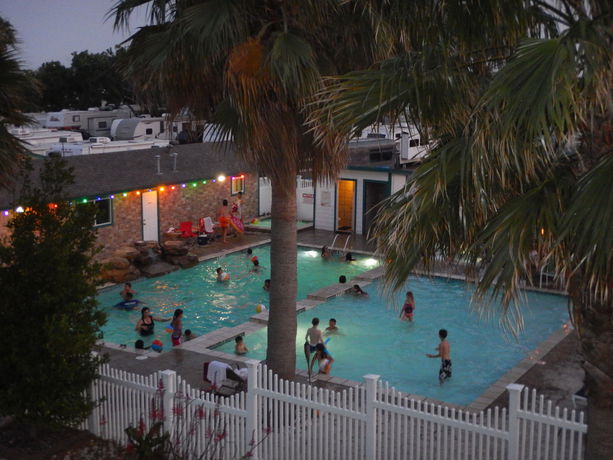 Imagen de la habitación del Hotel Tropic Island Resort. Foto 4