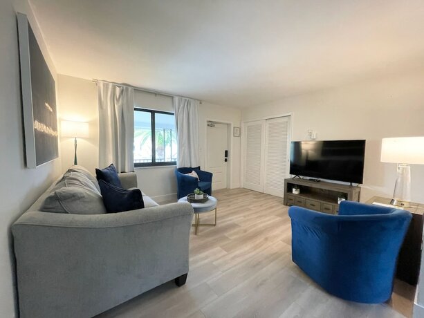 Imagen de la habitación del Hotel Tropic Isle Beach Resort. Foto 13
