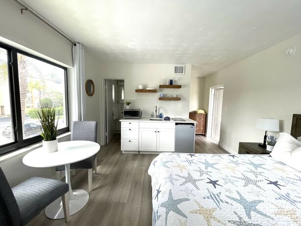 Imagen general del Hotel Tropic Isle Beach Resort. Foto 3
