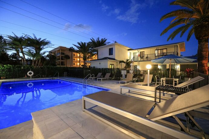 Imagen general del Hotel Tropic Isle Beach Resort. Foto 8