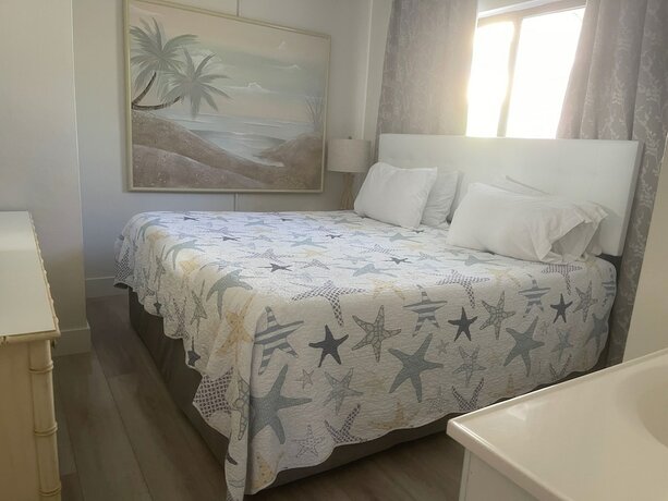 Imagen general del Hotel Tropic Isle Beach Resort. Foto 9