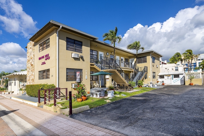 Imagen general del Hotel Tropic Isle and Apartment. Foto 1