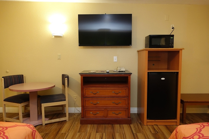 Imagen de la habitación del Hotel Tropic Lodge. Foto 2