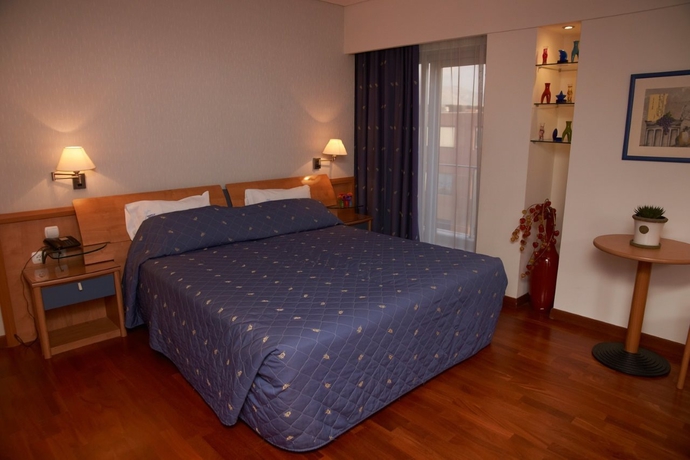 Imagen general del Hotel Tropical, Atenas. Foto 9