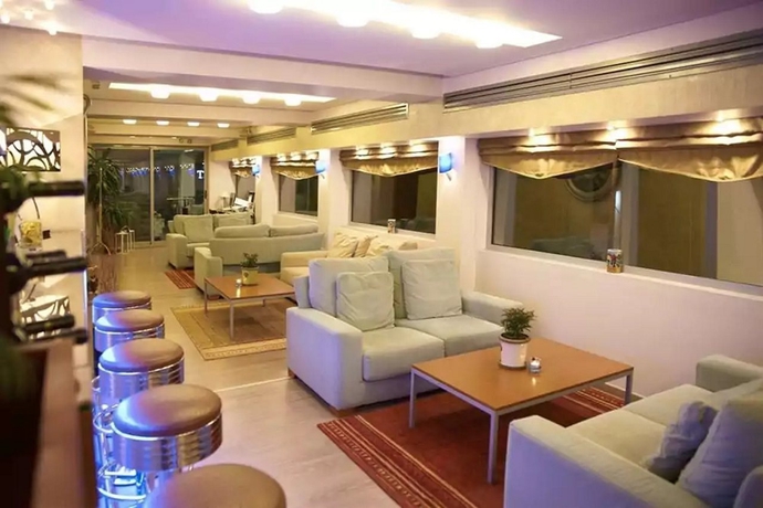 Imagen general del Hotel Tropical, Atenas. Foto 14