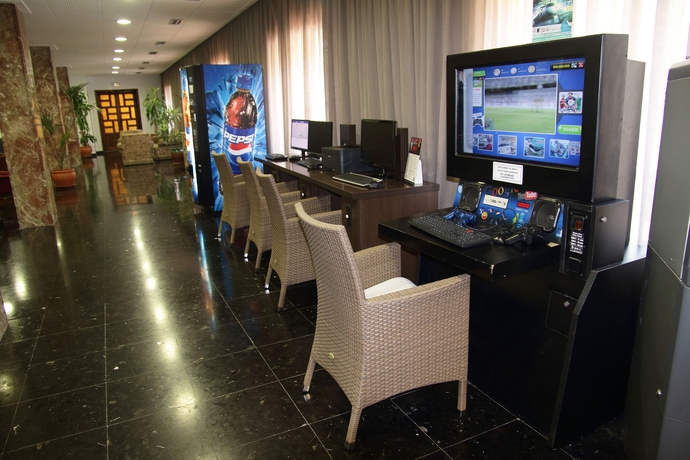 Imagen de los interiores del Hotel Tropical, Bahia San Antonio. Foto 15