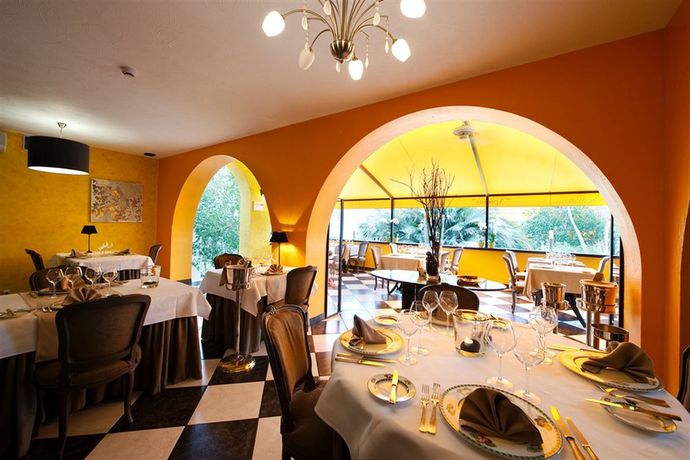 Imagen del bar/restaurante del Hotel Tropical, Barvaux. Foto 3