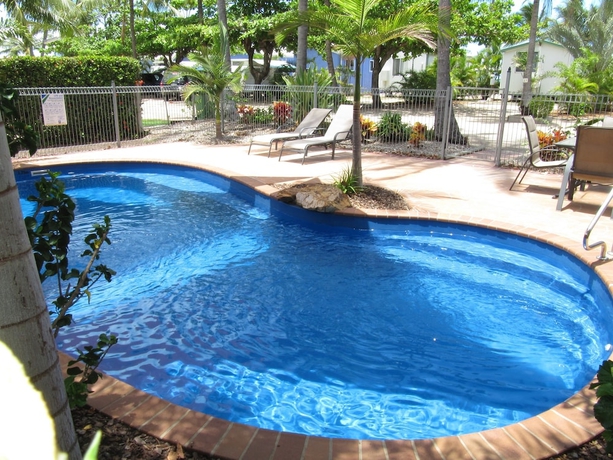 Imagen de la piscina del Hotel Tropical Beach Caravan Park. Foto 18