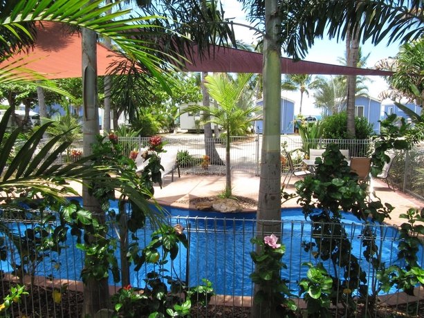 Imagen de la piscina del Hotel Tropical Beach Caravan Park. Foto 19