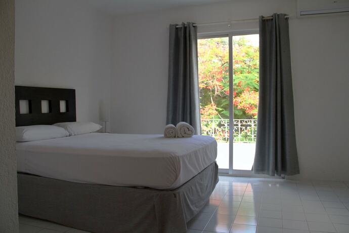 Imagen general del Hotel Tropical Casablanca Party Zone. Foto 13