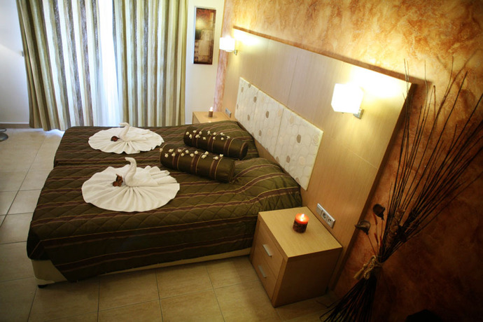 Imagen de la habitación del Hotel Tropical, Chaniotis. Foto 5