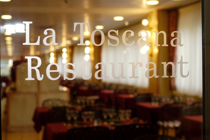 Imagen del bar/restaurante del Hotel Tropical, Escaldes - Engordany. Foto 5