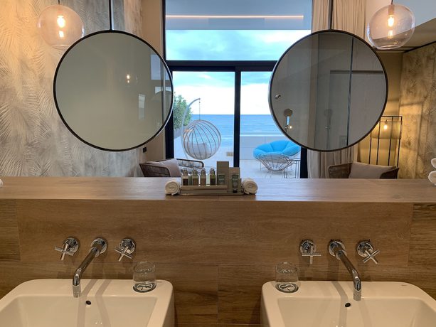 Imagen de la habitación del Hotel Tropical Gava Mar. Foto 3