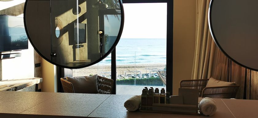 Imagen de la habitación del Hotel Tropical Gava Mar. Foto 17
