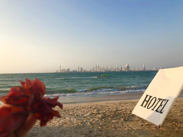 Imagen de los exteriores del Hotel Tropical Inn. Foto 9