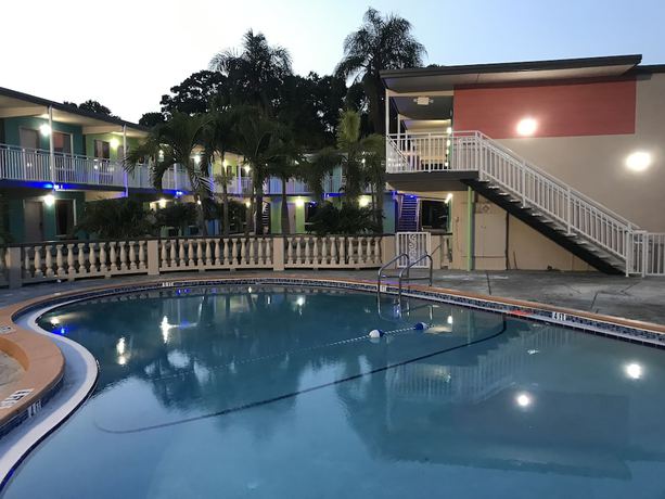 Imagen general del Hotel Tropical Inn and Suites. Foto 1