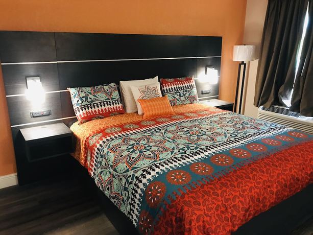 Imagen de la habitación del Hotel Tropical Inn and Suites. Foto 11