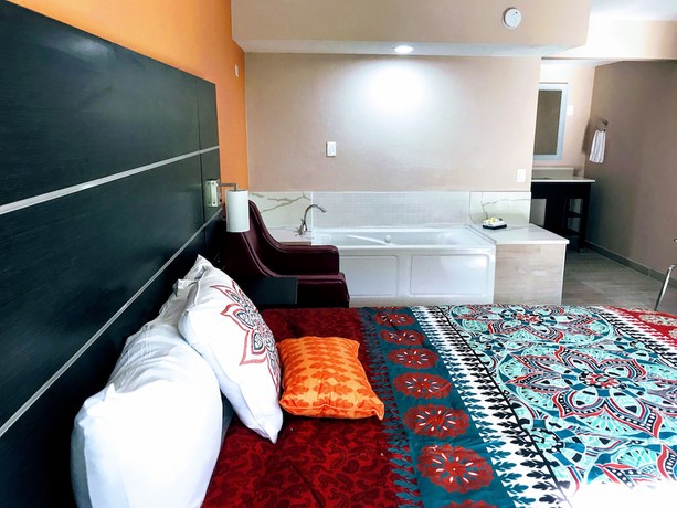 Imagen de la habitación del Hotel Tropical Inn and Suites. Foto 18