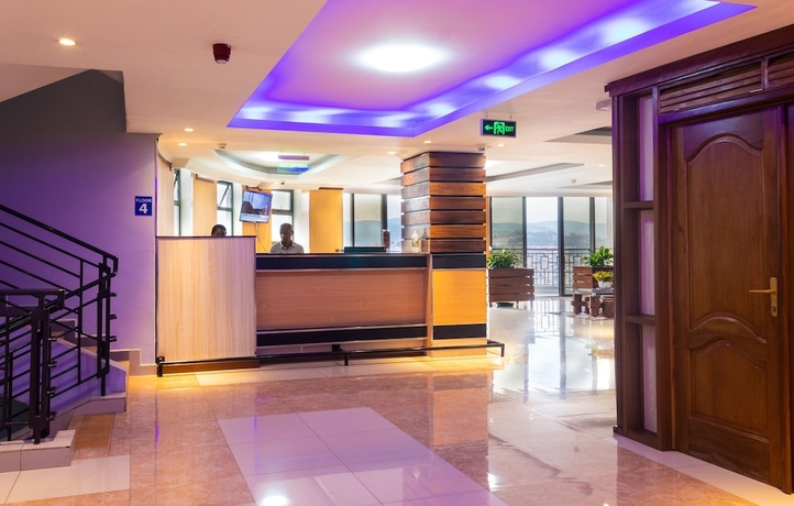 Imagen de los interiores del Hotel Tropical Plaza Apartments. Foto 14