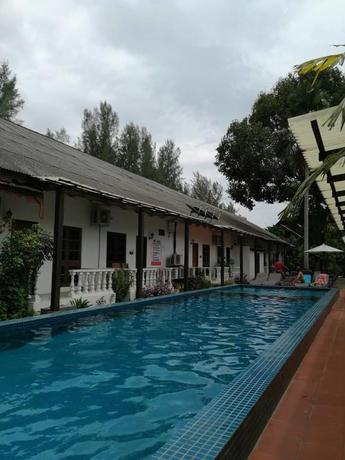 Imagen de la piscina del Hotel Tropical Resort Langkawi. Foto 16