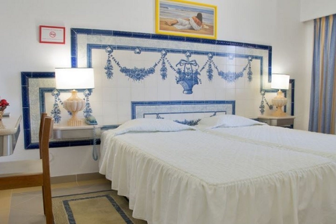 Imagen de la habitación del Hotel Tropical Sol, Albufeira. Foto 9