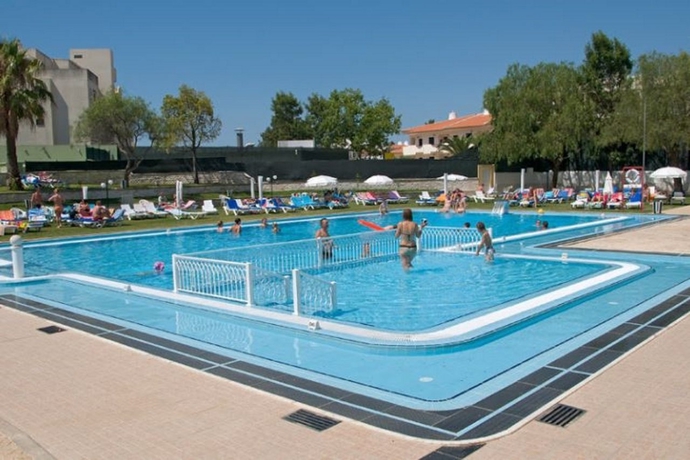 Imagen de la piscina del Hotel Tropical Sol. Foto 12