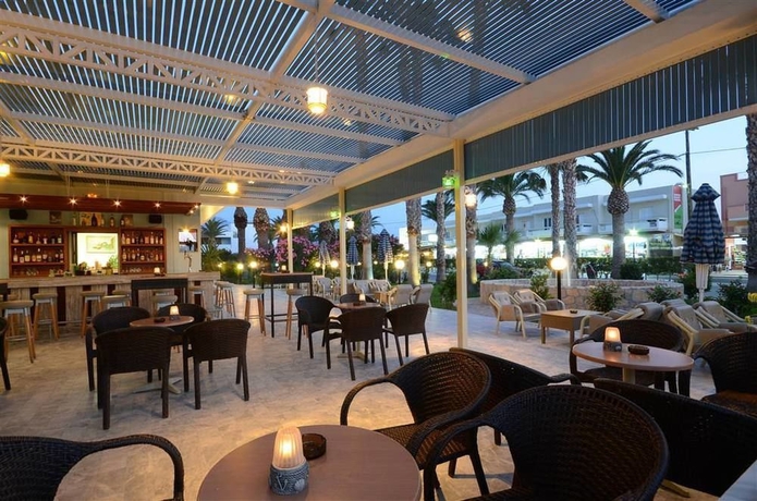 Imagen del bar/restaurante del Hotel Tropical Sol, Tigaki. Foto 3