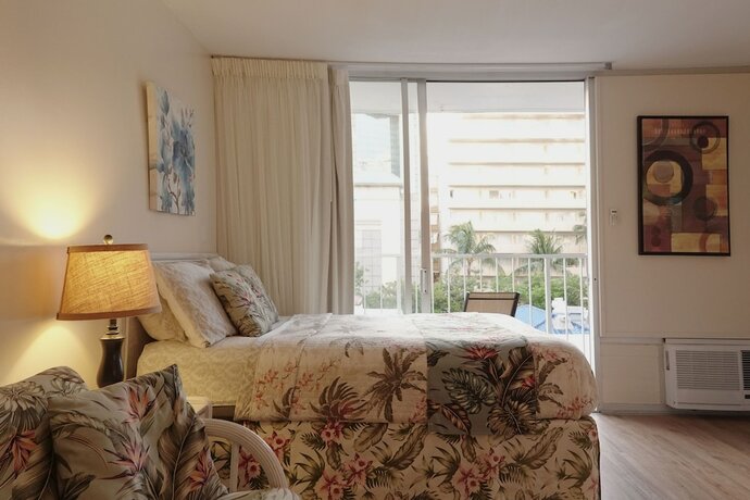 Imagen general del Hotel Tropical Studios at Marine Surf Waikiki. Foto 9