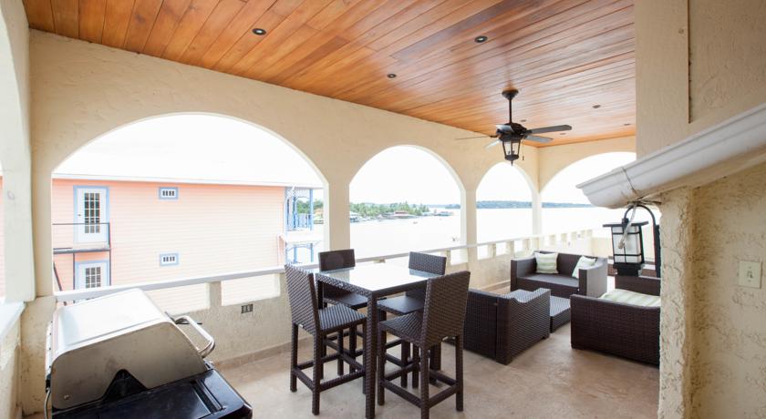 Imagen de los exteriores del Hotel Tropical Suites, Bocas del Toro. Foto 5