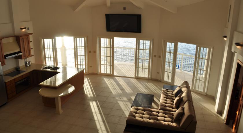 Imagen de los interiores del Hotel Tropical Suites, Bocas del Toro. Foto 7