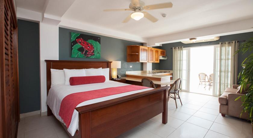 Imagen de la habitación del Hotel Tropical Suites, Bocas del Toro. Foto 3