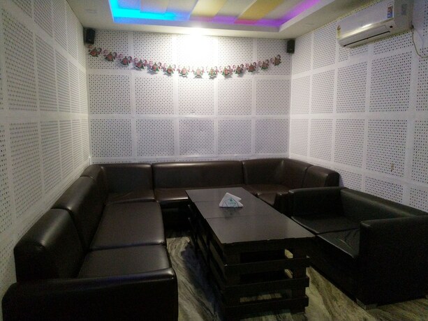 Imagen general del Hotel Tropical Suites, Dzongkhag Thromde. Foto 14