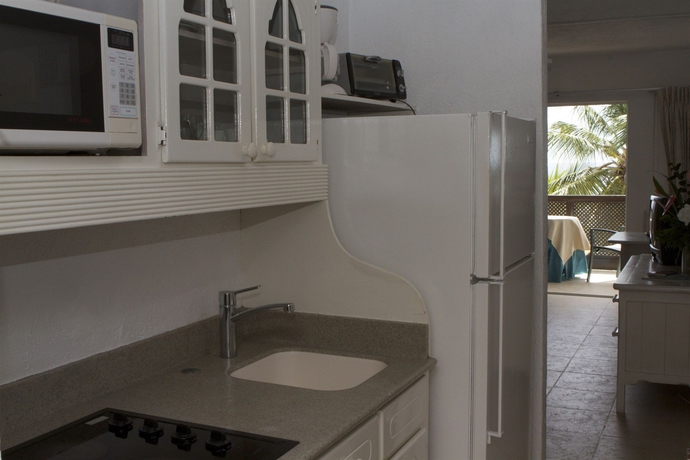 Imagen de la habitación del Hotel Tropical Sunset Beach Apartment. Foto 3