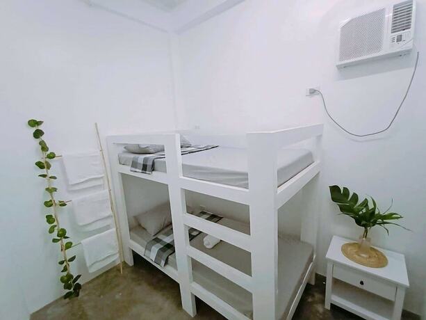 Imagen de la habitación del Hotel Tropical Vibes Inn Siargao. Foto 36