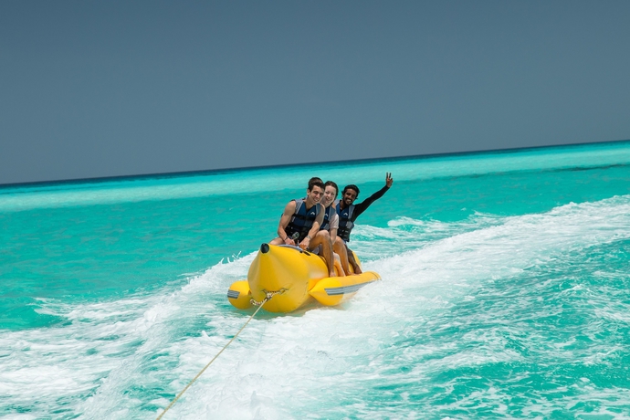 Imagen de los exteriores del Hotel Tropical Village. Foto 10