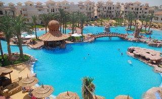 Imagen de la piscina del Hotel Tropicana Azure Club. Foto 12
