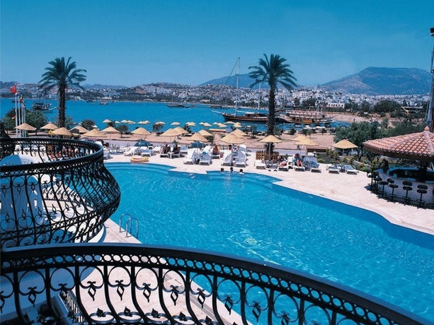 Imagen general del Hotel Tropicana Beach. Foto 4