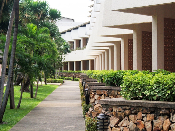 Imagen de los exteriores del Hotel Tropicana, Central Pattaya. Foto 12
