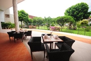 Imagen del bar/restaurante del Hotel Tropicana Hotel Pattaya. Foto 9