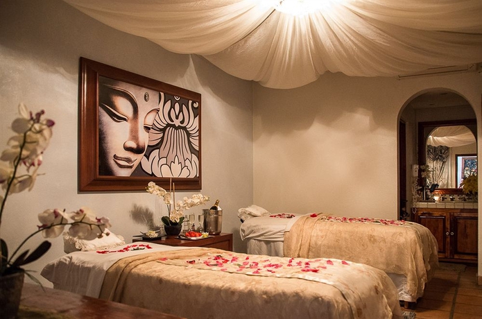 Imagen de los interiores del Hotel Tropicana Inn. Foto 12