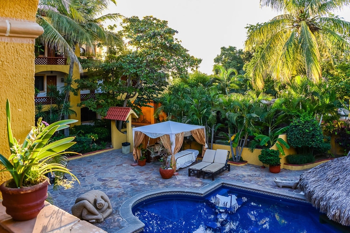 Imagen de la piscina del Hotel Tropicana Inn. Foto 16