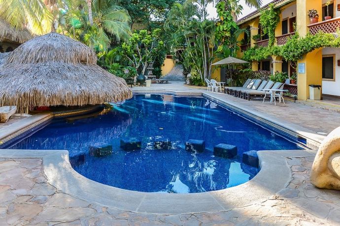 Imagen de la piscina del Hotel Tropicana Inn, San Jos&eacute; del Cabo. Foto 14