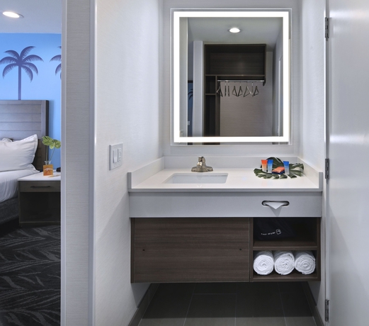 Imagen de la habitación del Hotel Tropicana Inn and Suites, Anaheim. Foto 12