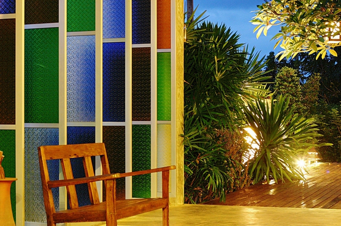 Imagen de los exteriores del Hotel Tropicana Lanta Resort. Foto 9
